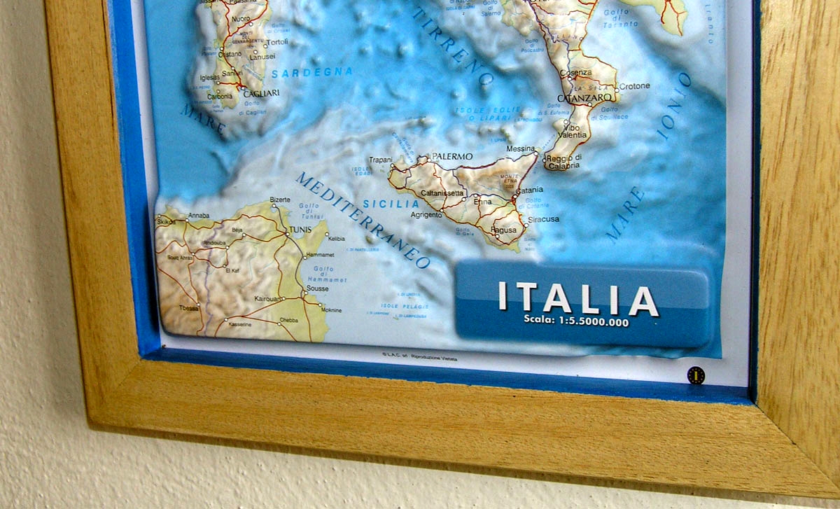 Antagonisme Landschap Bloeden Raised relief map Italy A4 as 3d map
