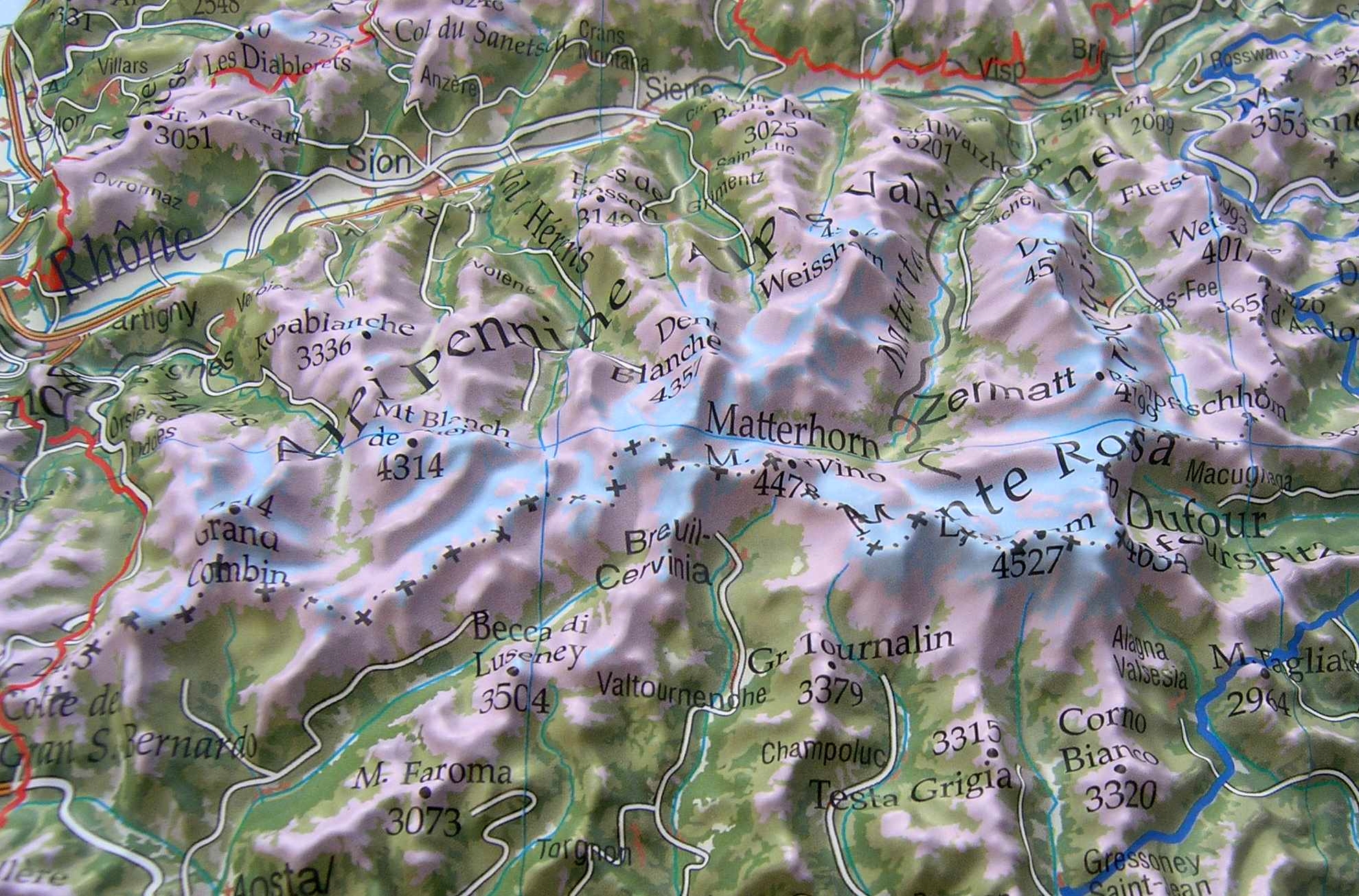 Beautiful raised relief map Alps 1: 500.000 as 3d map