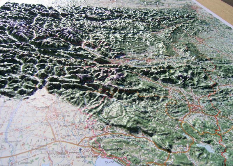 Raised relief map Alps East 1:500.000