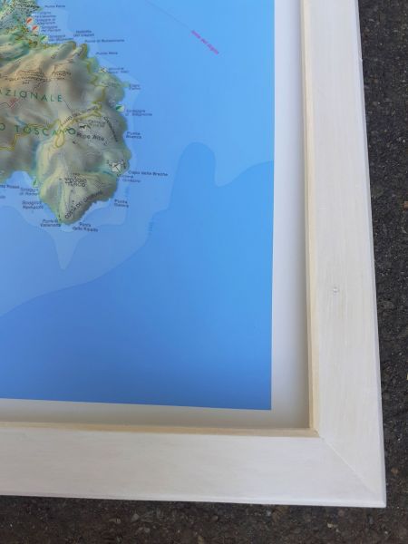 Raised relief map of Elba, white
