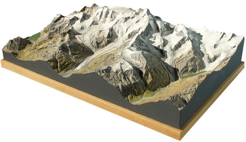 Mountain model of the Bernina group